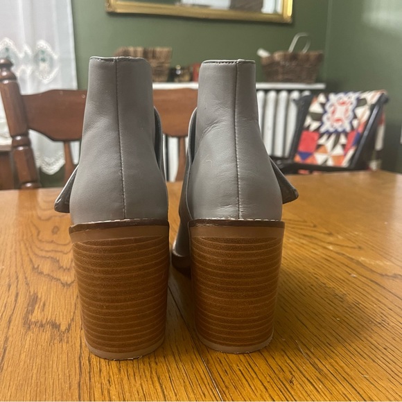 Shellys  London grey Alizia Anthropologie booties 8.5 - Picture 3 of 15